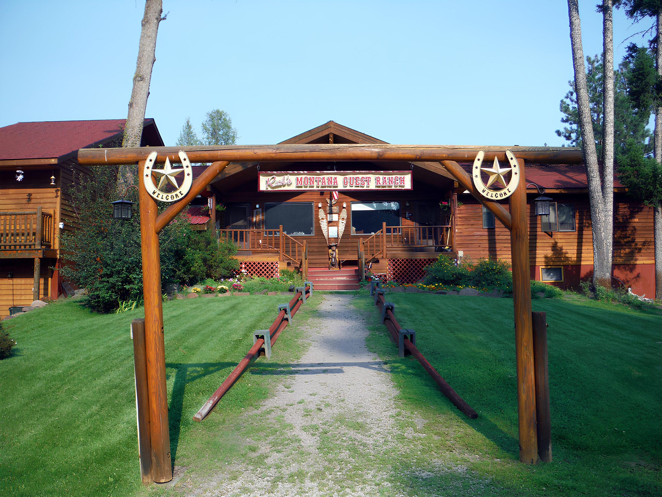 The main lodge at Rich Ranch Outfitting and Guest Ranch